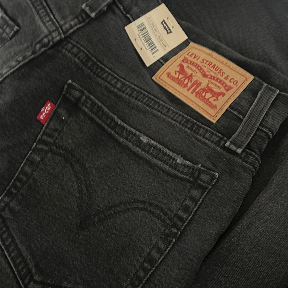 Levi’s Wedgie Straight Stretch Jeans NWT Black High Rise W28 L28 Size 6 Short - Picture 11 of 11